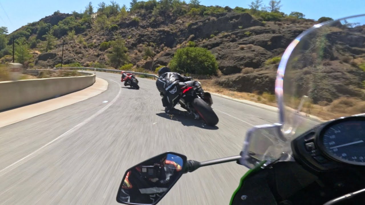 Triumph Street Triple 765RS, Aprilia RSV4 and Kawasaki ZX6R pushing to the limit.
