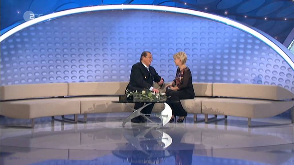 50 years 007 James Bond Sir Roger Moore Interview @ Carmen Nebel Show (Germany 17.11.12)