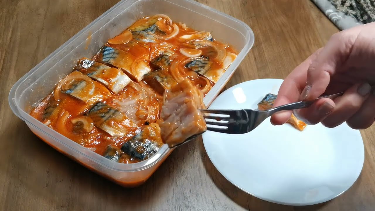 Как сделать рыбу удивительной на вкус? Самая вкусная СКУМБРИЯ в томатном соусе! Пальчики оближешь!