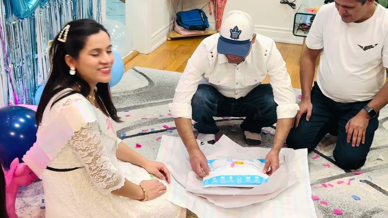 Gender reveal in six months of pregnancy 🥰
