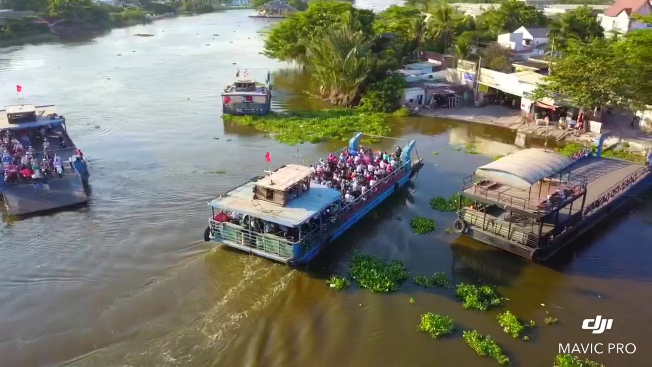 Lạc trôi quanh phà An Phú Đông