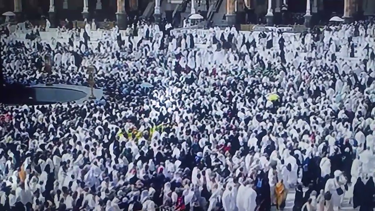 تزاحم ف الحرم المكي الشريف بصوت الشيخ محمود الحصري رزقنا الله زيارته بيته الكريم  