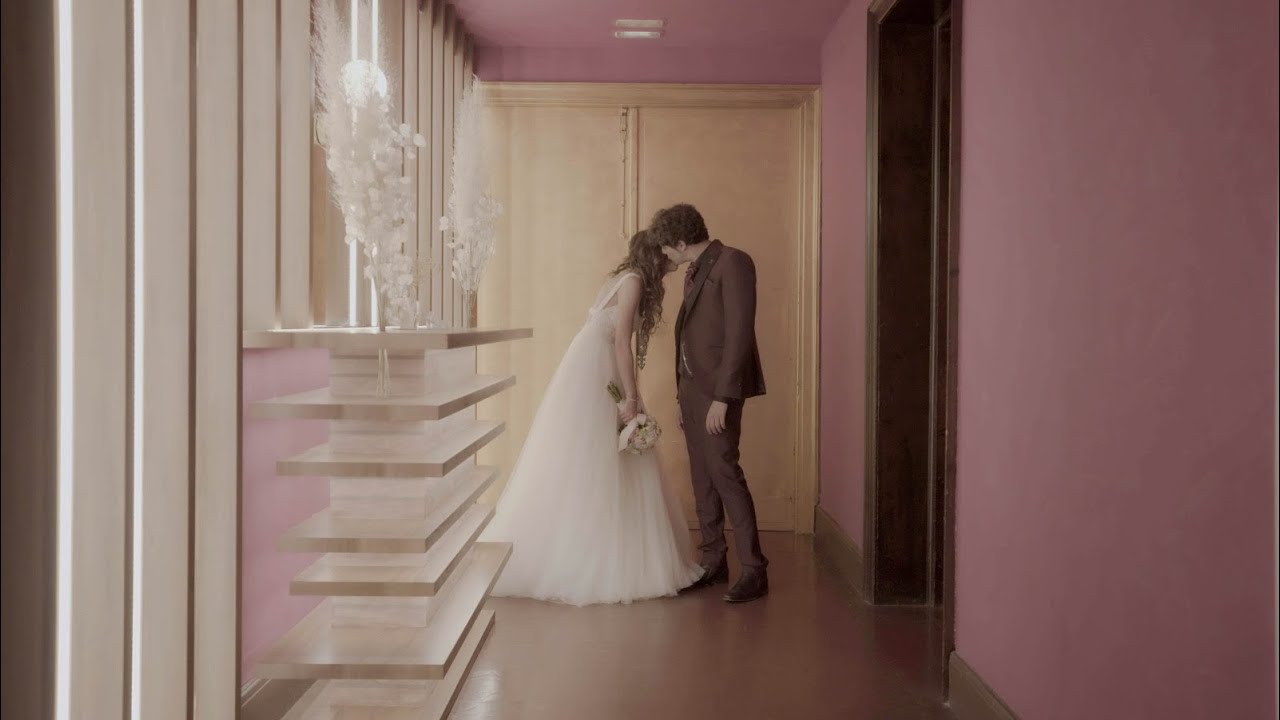 Lionware - Atrapao en el pueblo 💍 (1+1 Videoclip Oficial)