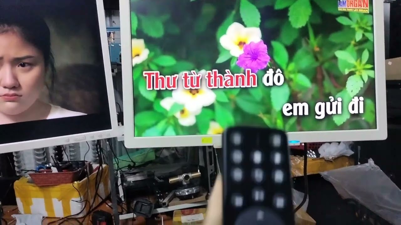 Màn hình nhật karaoke Giá 1tr8 free ship lh0332624661