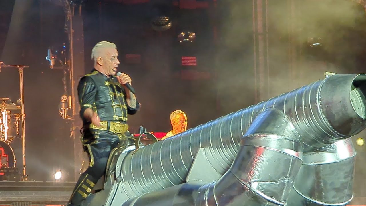 Pussy - Rammstein live @ RCF Arena di Reggio Emilia 2024 4K