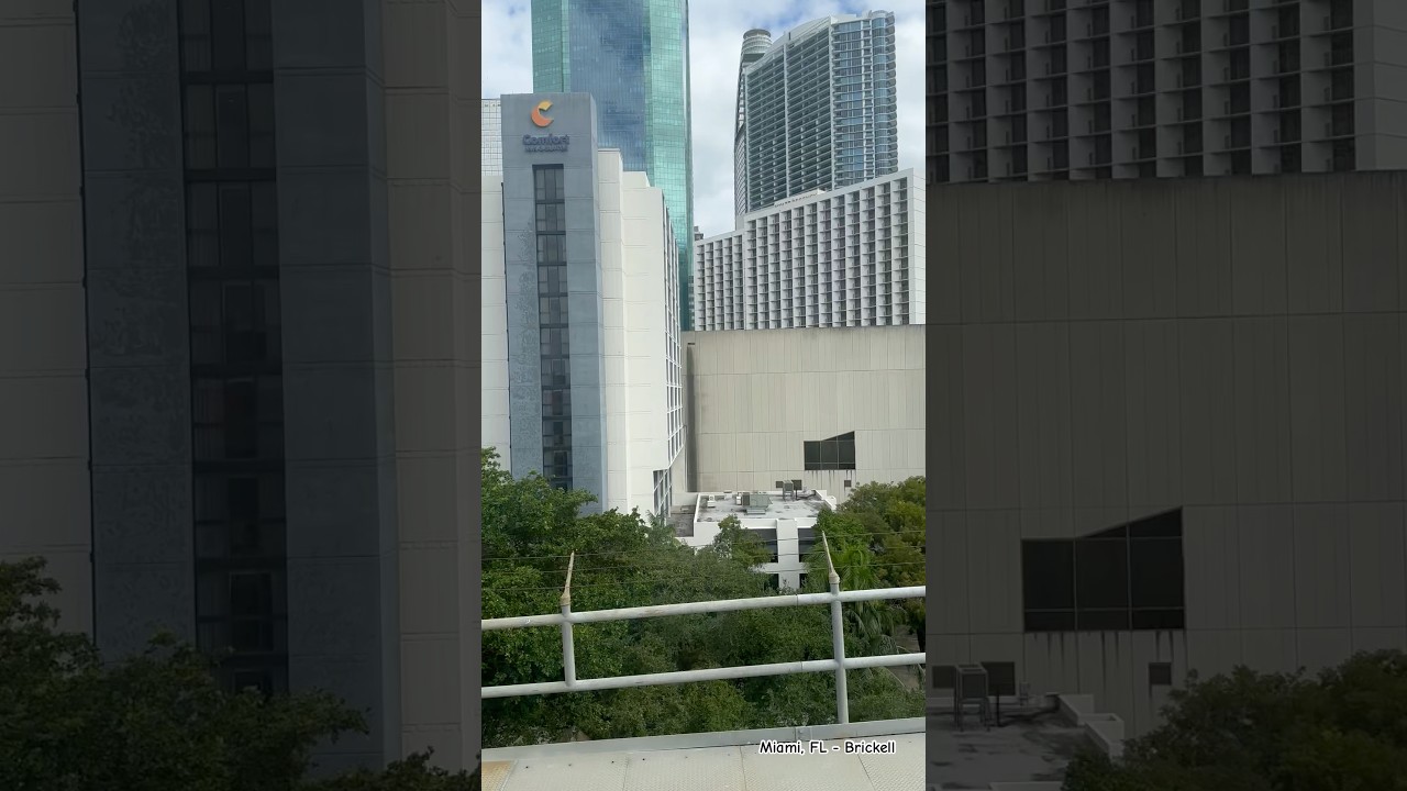 MIAMI NEIGHBORHOODS- Riverwalk- Downtown/ Brickell