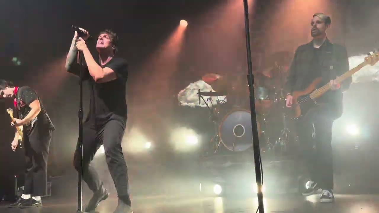 REAL FRIENDS - Waiting Room (live in Orlando - 11/15/2024)