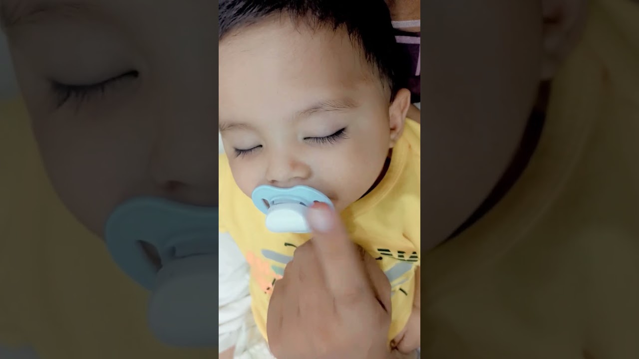 out the pacifier easily | baby soother | baby pacifier | parenting tips #pacifier #shorts
