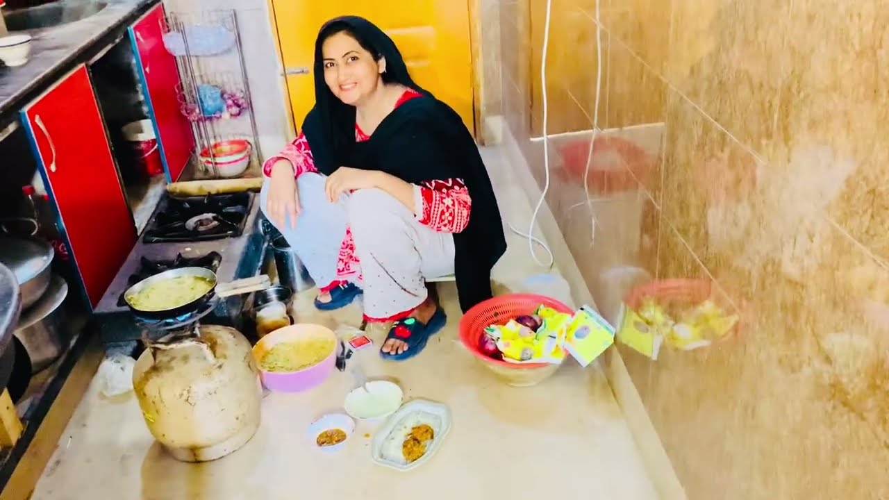 Pakoray Eating Vlog | Dost Ke Ghar Gup Shup | Desi Daily Life Vlog
