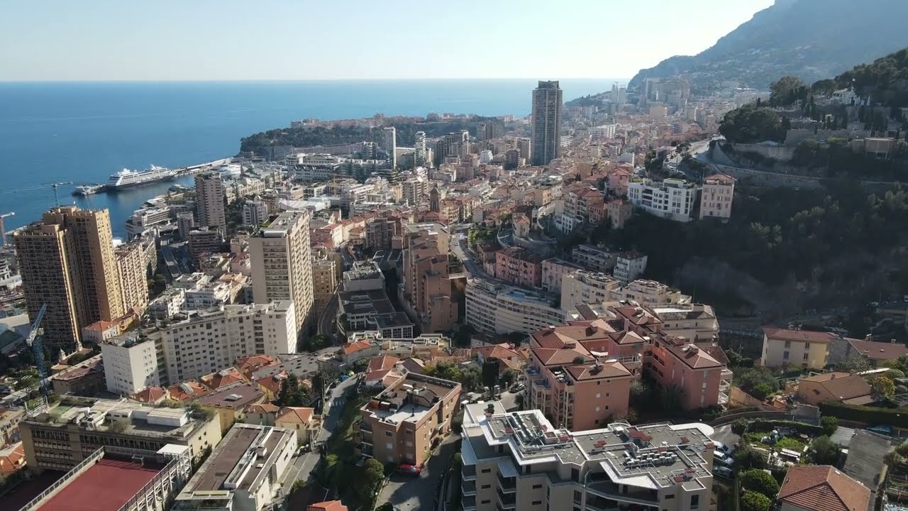 Новостройка Victoria Palace в Beausoleil / Дом на улице рядом с Монако