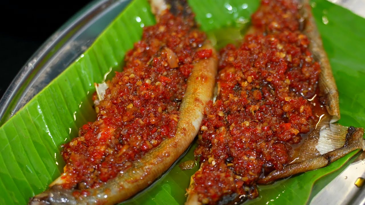 Ikan Bakar | Malaysian grilled fish made easy at home (4K)
