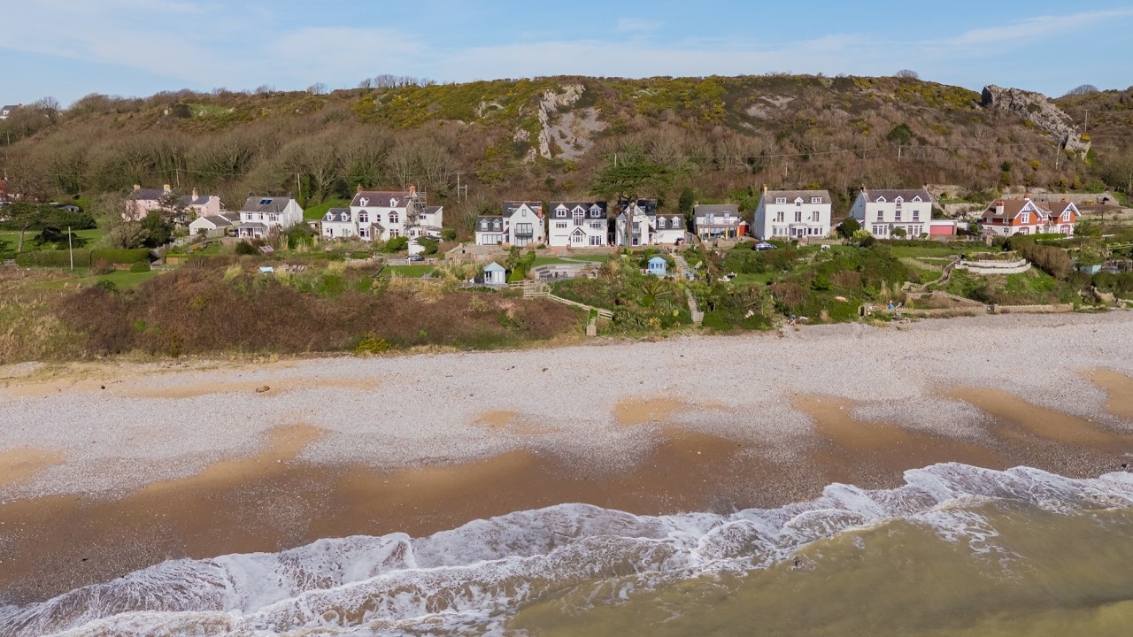 Seascape, An Exceptional Beachfront Home with Panoramic Sea Views in Horton, Gower