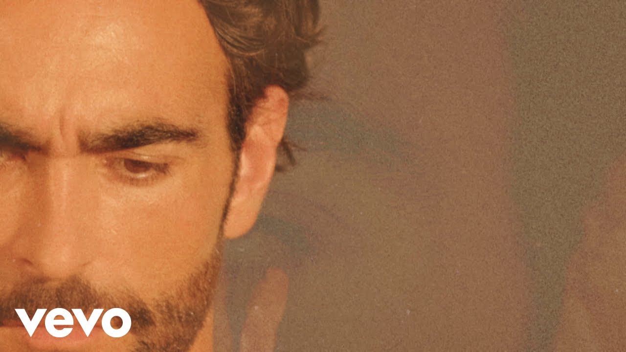 Marco Mengoni - In Citt&agrave; (Visual Video)