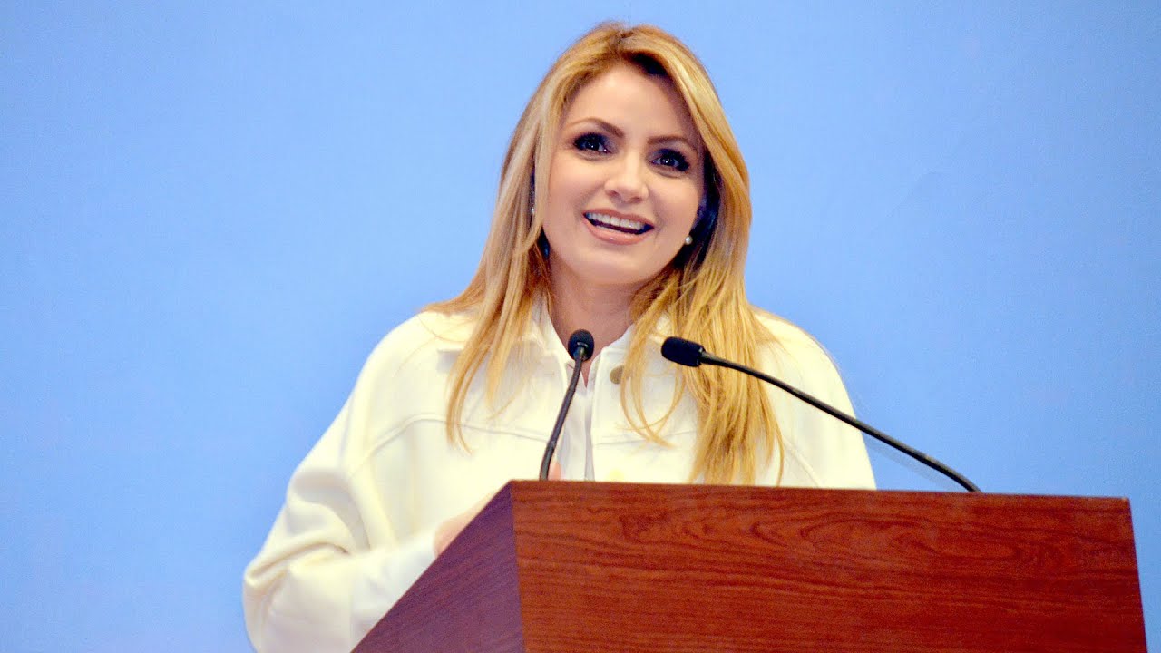 ¡Angélica Rivera evade preguntas sobre Kate del Castillo!