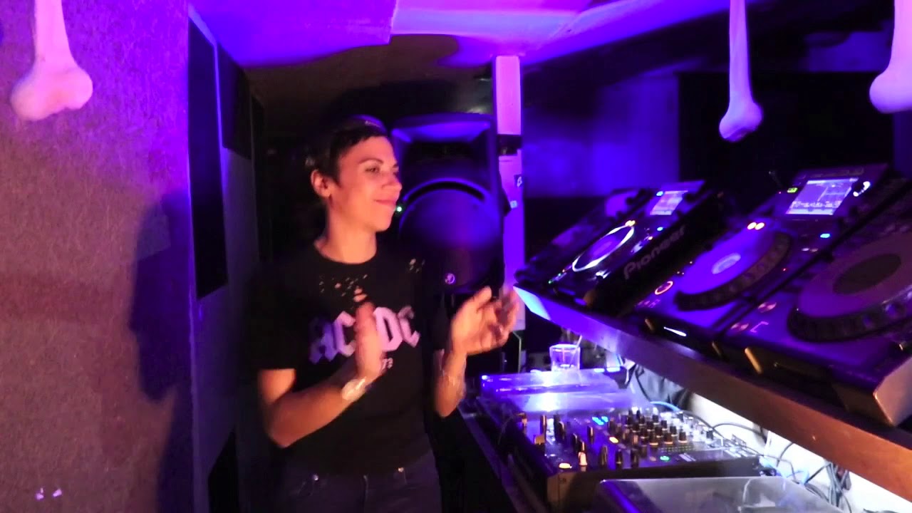 Dominique Danielle - Virtuoso Meets Girls With Balls (Five Miles LDN 24.11.2019)