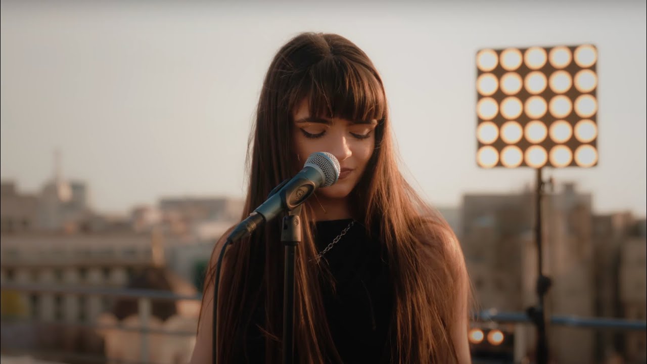 Sabrina Stoica - Doar Tu (Carla's Dreams Cover) | Rooftop Sessions
