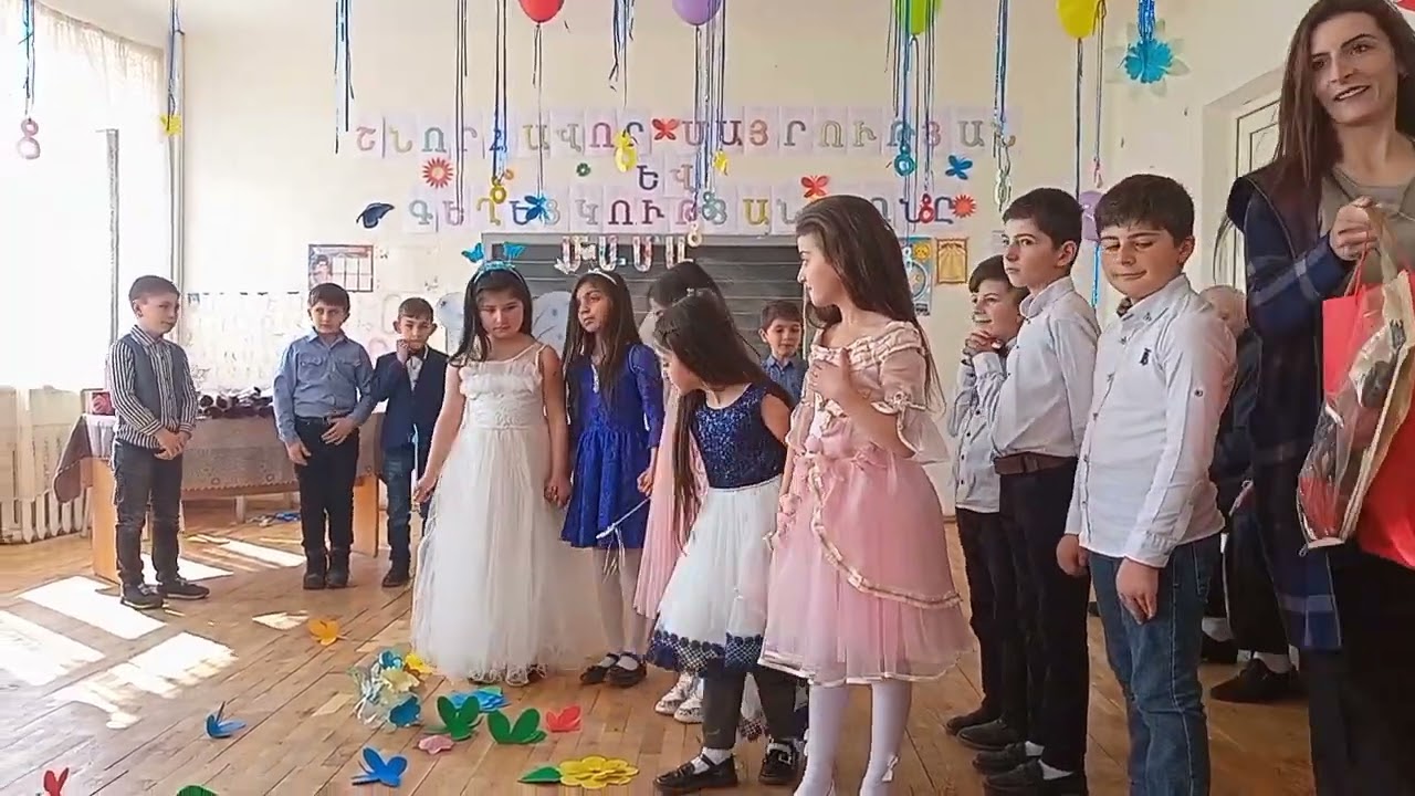 Շնորհավոր մայրության և գեղեցկության տոնը։    2բ դասարան
