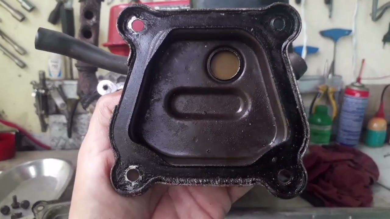 #MOTOR ESTÁCIONARIO 7HP BRANCO/PASSANDO ÓLEO PARA O FILTRO DE AR/COMO RESOLVER!!