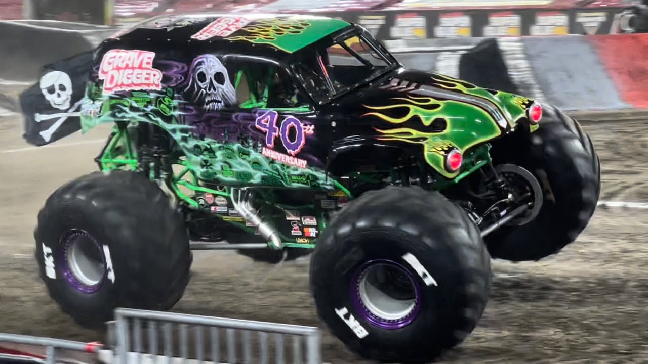 Monster Jam - Intros and Racing Tampa Show 1 2022