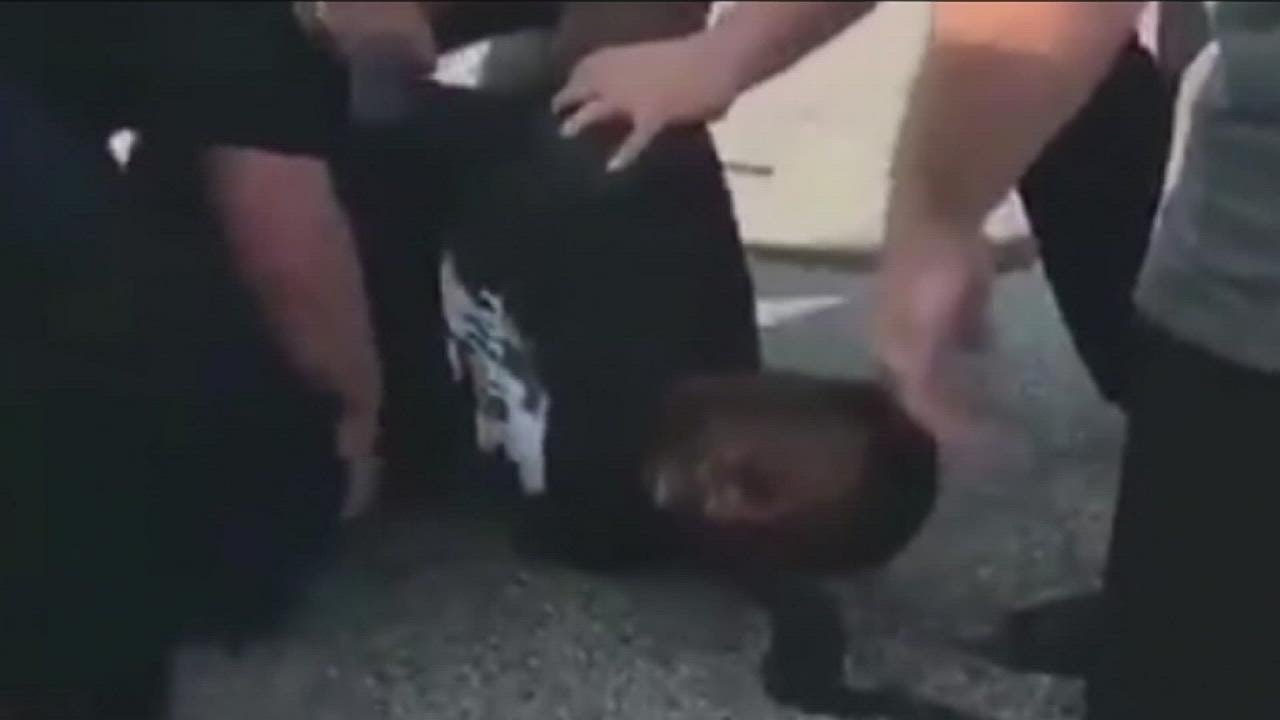 Former NFL player reaches 'record amount' settlement in lawsuit over violent 2017 arrest
