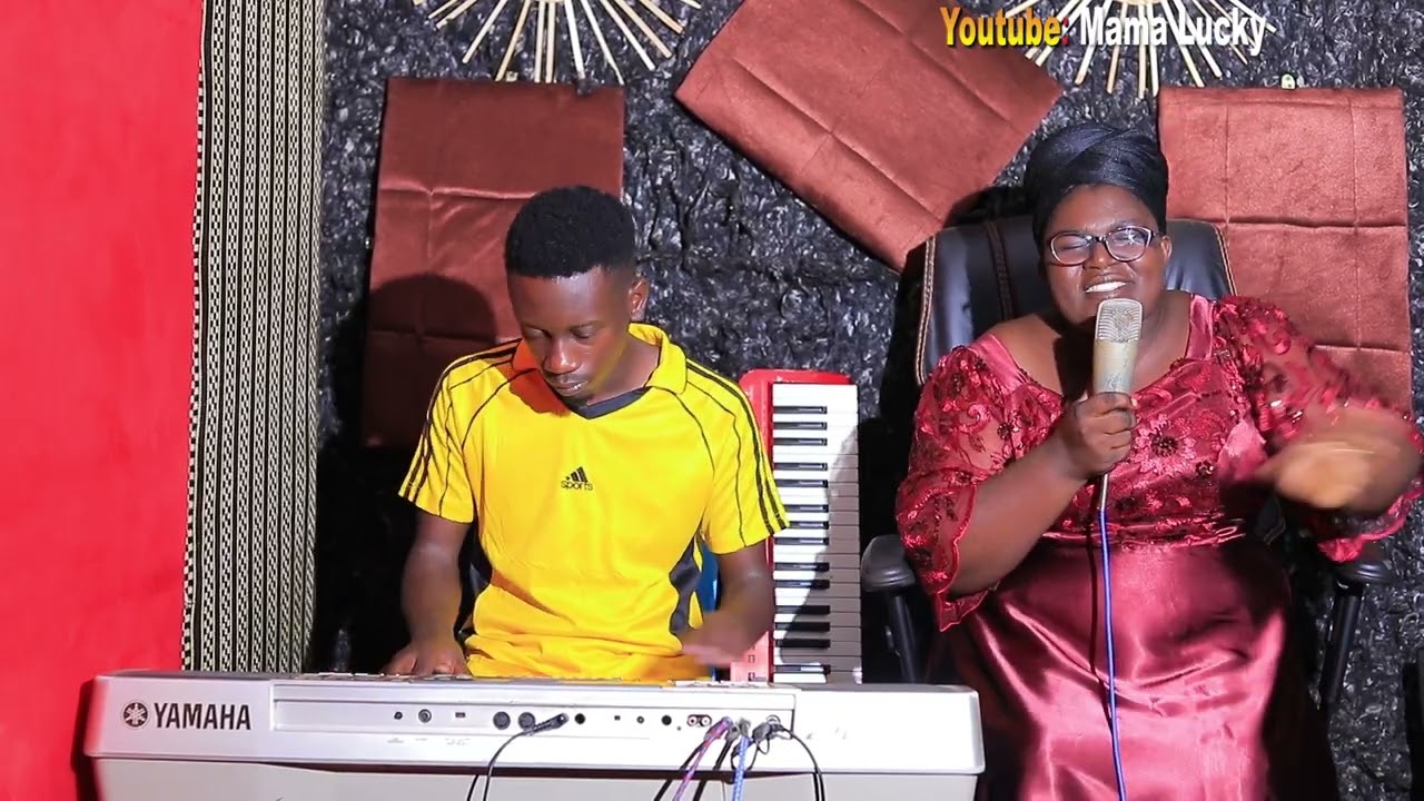 KURAMYA NOGUHIMBAZA MUNDIRIMBO NZIZA: Covered Cyera nkirimubyaha by Chalom choir, Yewe wamusozi we