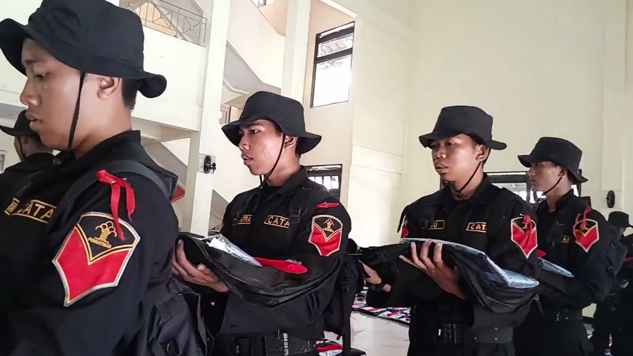 Live . . #2 Penyerahan Pakaian Dinas CATAR