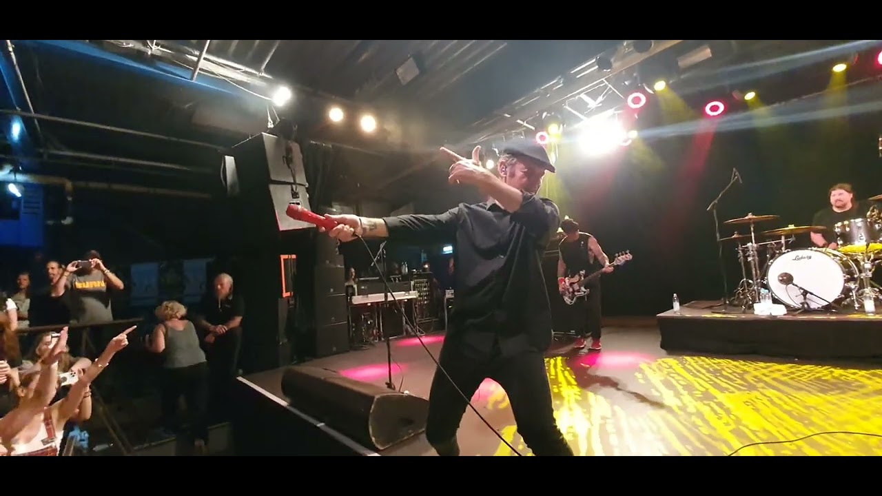 Bouncing Souls LIVE - Lean On Sheena / Sing Along Forever (LIVE at Backstage, Munich 29.07.2022)