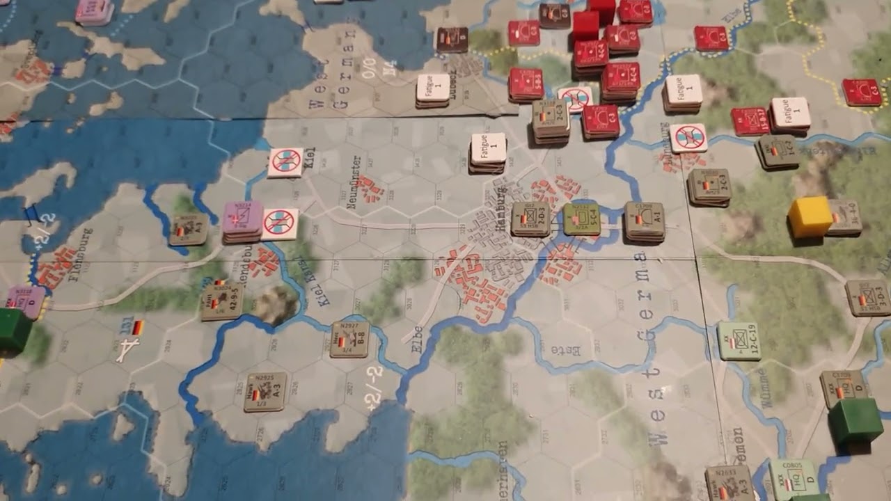 1985 Under an Iron Sky & Deadly Northern Lights (Thin Red Line Games). 4 - Situation end of turn 2. 