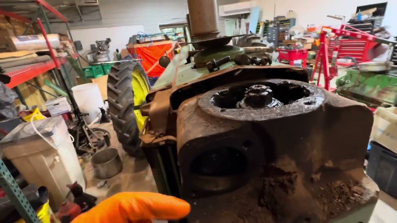 Tearing Down a 1948 John Deere B: Part 1