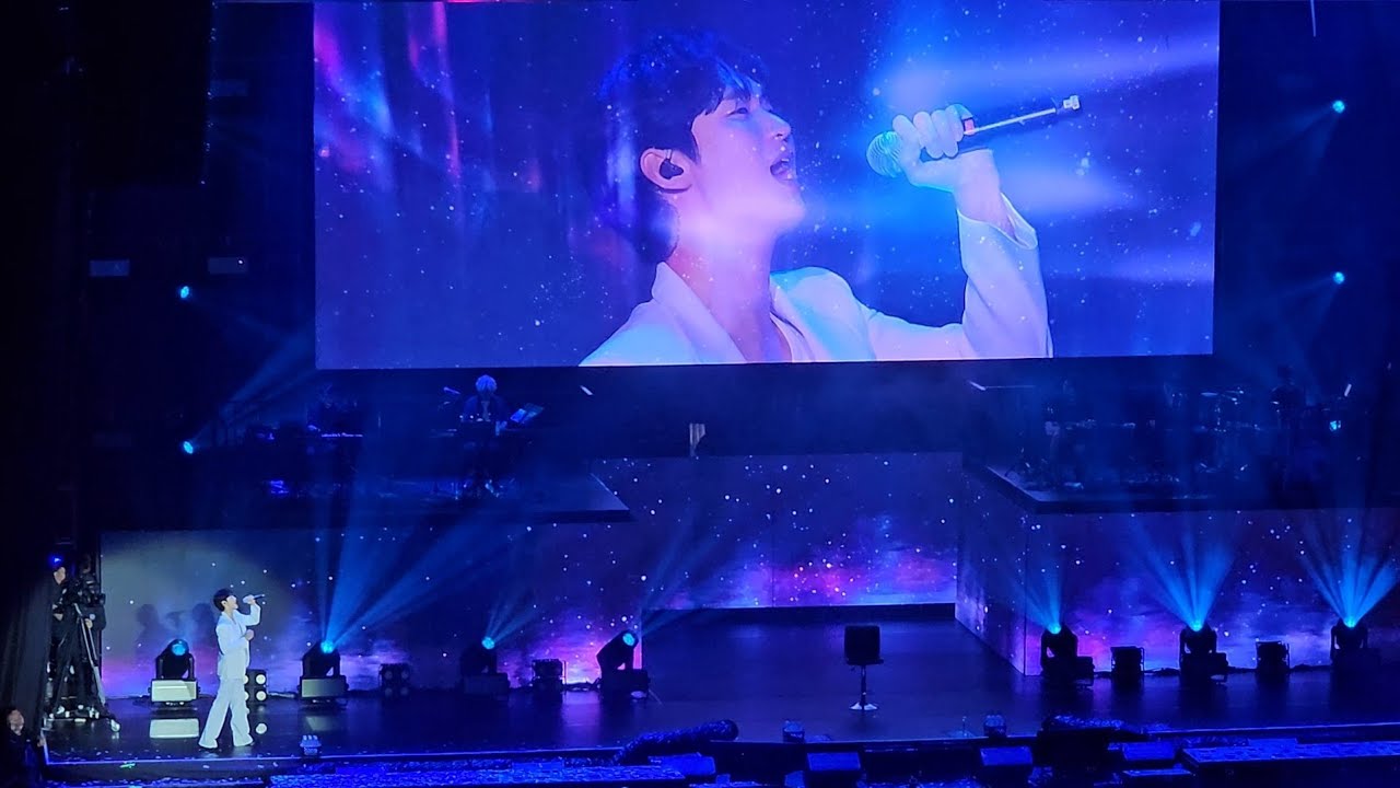 김수현 Kim Soo Hyun performs All of Me by John Legend LIVE @ Eyes On You Tour in Manila | 4K FanCam
