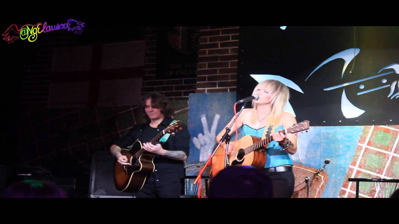 Лена Третьякова -  раненое сердце(Glastonberry Pub 4.10.2014)