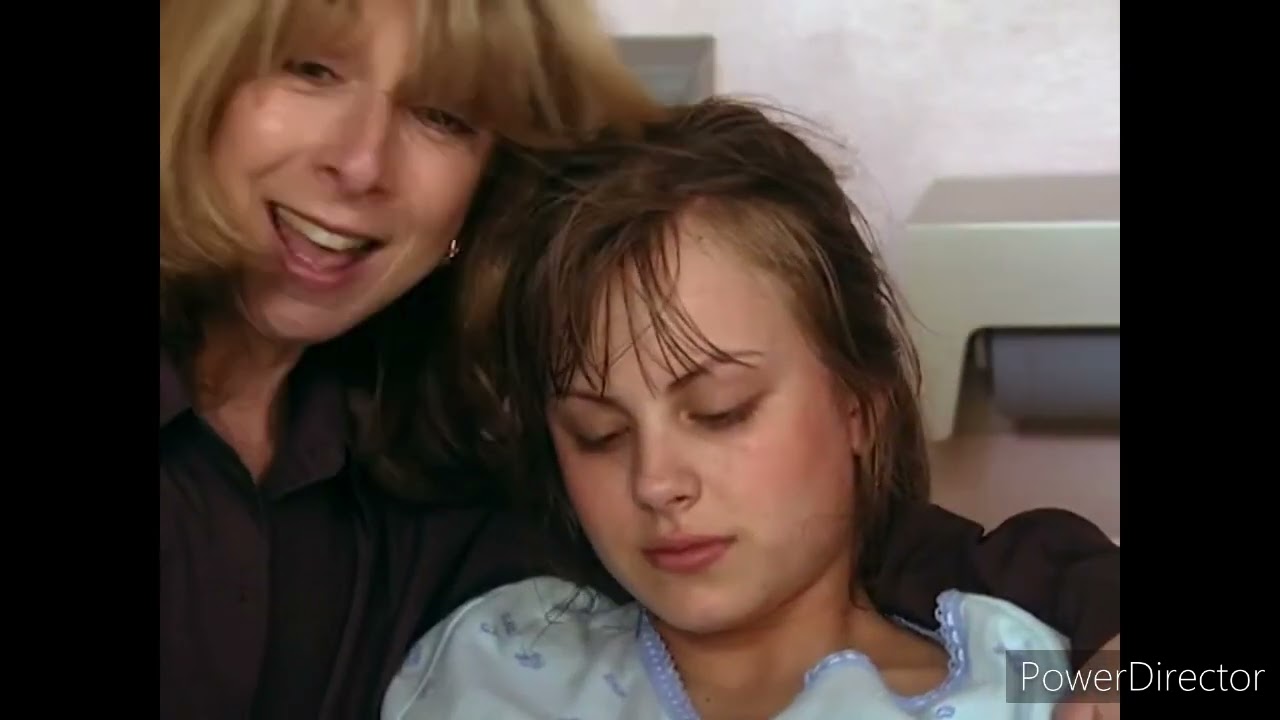 Classic Corrie - Sarah Gives Birth To Bethany (4th June 2000* Original Date)