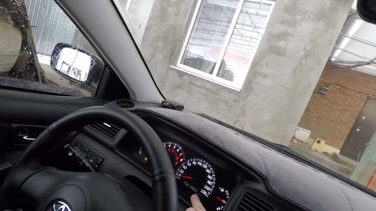 Отключение сигнала непристегнутых ремней на Toyota Corolla E120 2006г. левый руль
