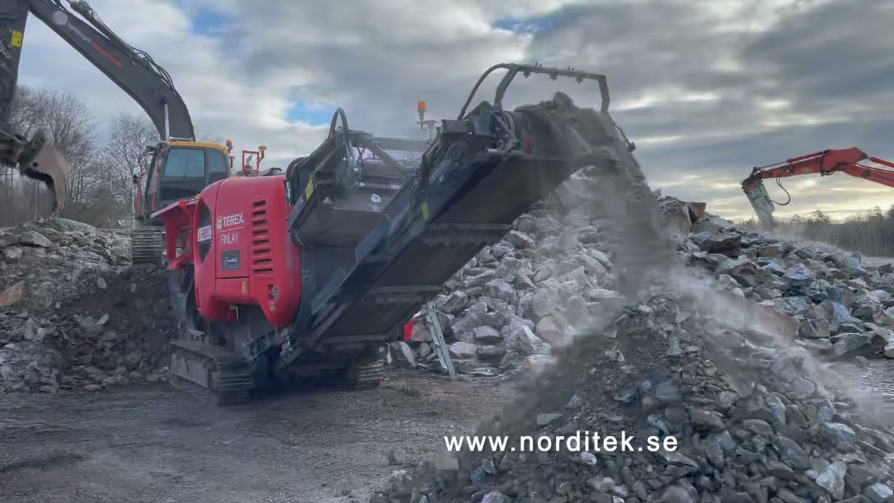 Liten käftkross på berg Terex Finlay 960