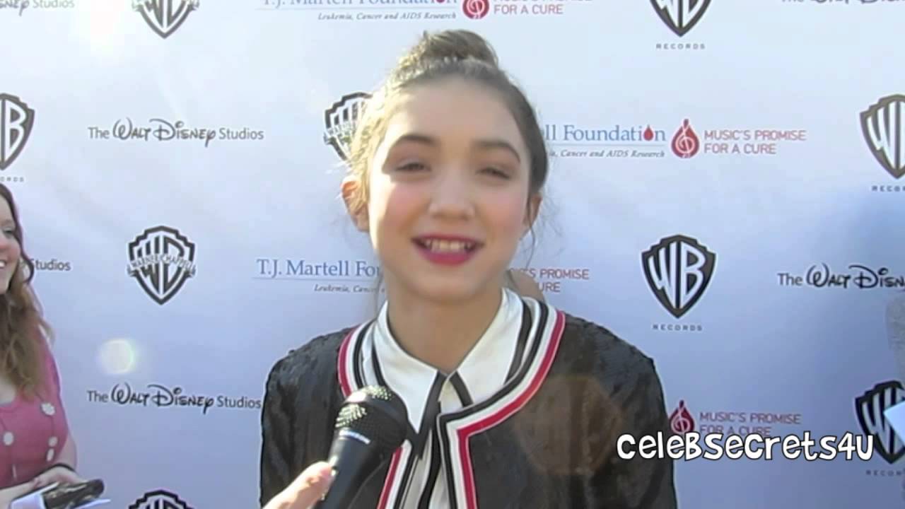 Rowan Blanchard Shows Us Her Best "Shake It Off" Dance