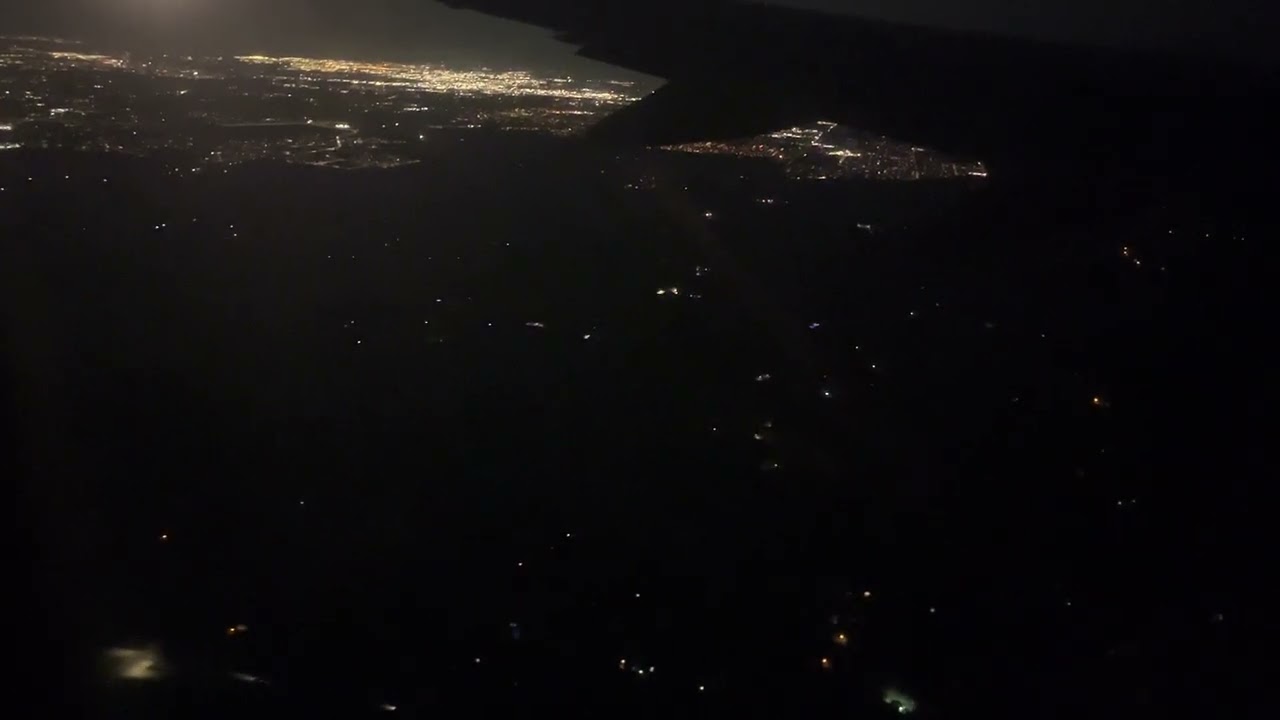 Westjet 737 Landing in Edmonton International Airport in July 2025
