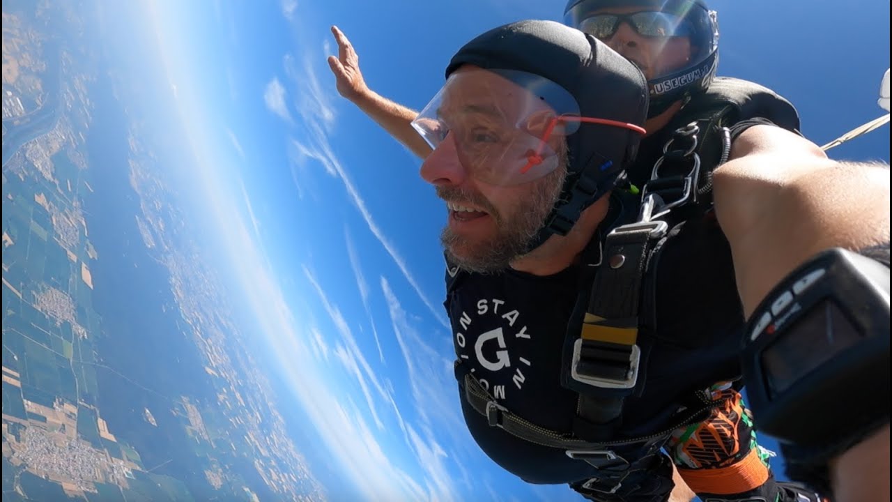 The Happy Three Friends - Tandem Skydive Eschbach