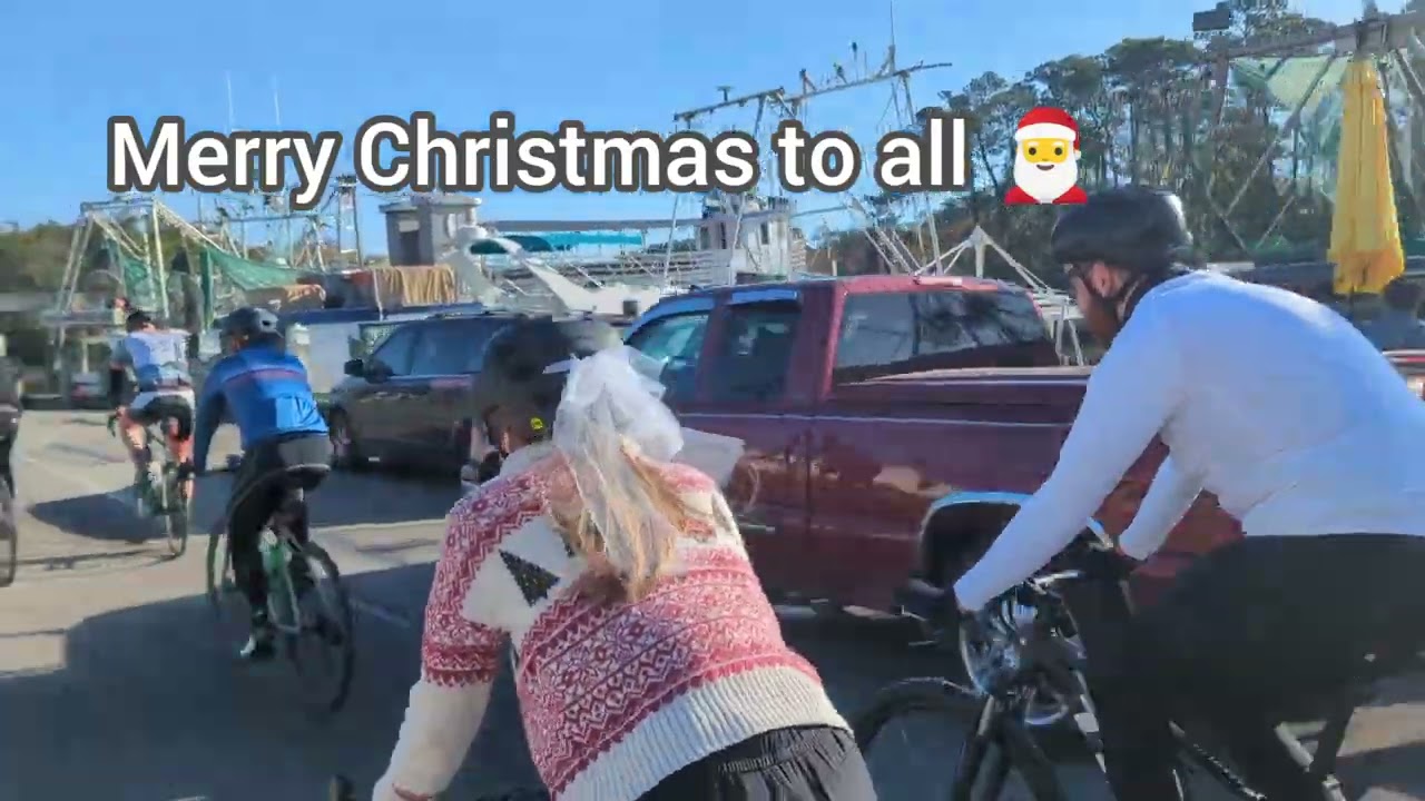 Christmas Bike Rides on the Mississippi Gulf Coast&mdash;Shrimp Boats & Smiles #BikeLife