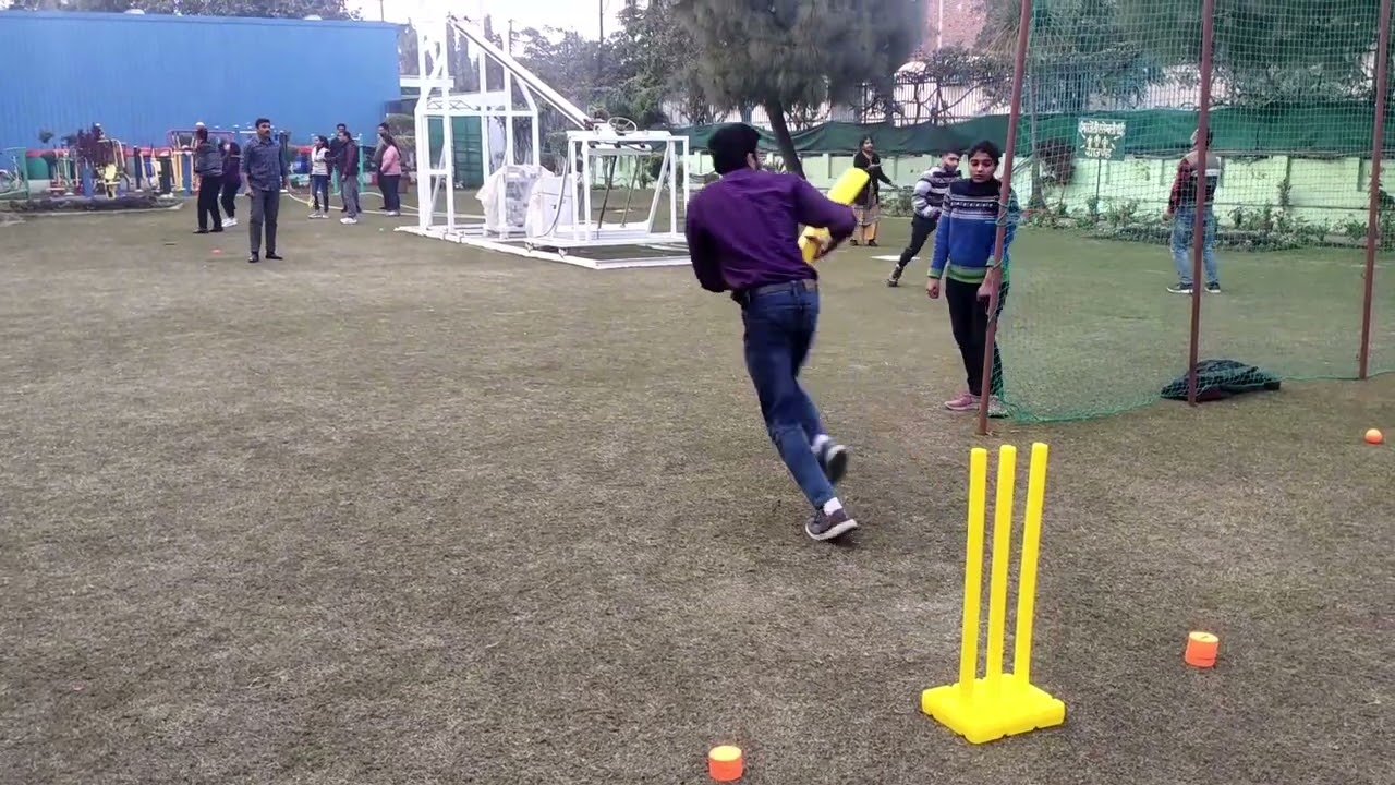 Best Indoor and Outdoor Corporate Games for Office | Saturday Activity