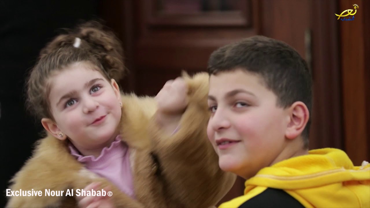 من جبل الحزن انا اتٍ