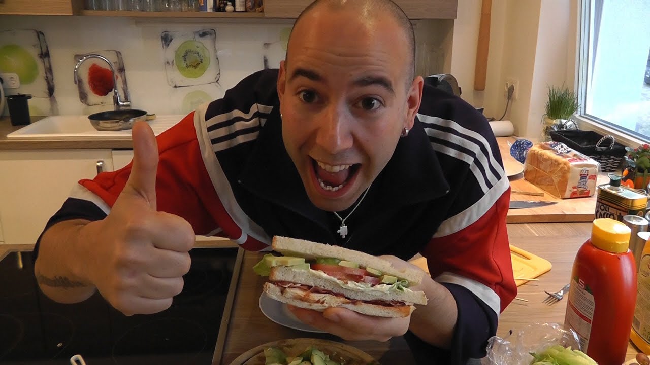 Club Sandwich mit Avocado MEGALECKER