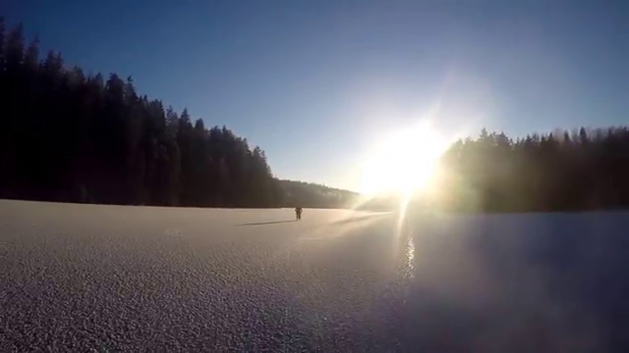 T&otilde;ukekelgumatk j&auml;rvej&auml;&auml;l P&otilde;lvamaal, Taevaskoja paisj&auml;rvel