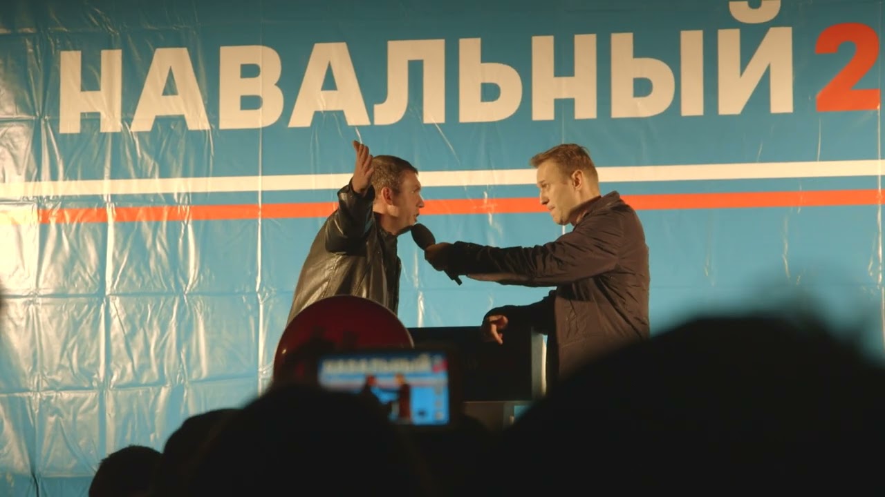 Дискуссия на митинге в Астрахани