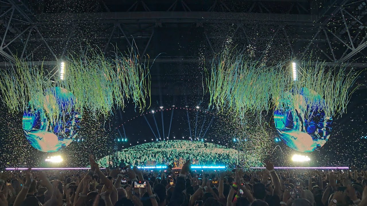 Coldplay Düsseldorf July 21, 2024 feelslikeimfallinginlove