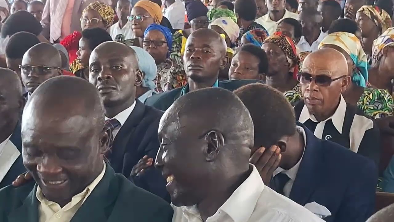 JOYEUX NOEL AVEC CHORALE FANFARE BUJUMBURA