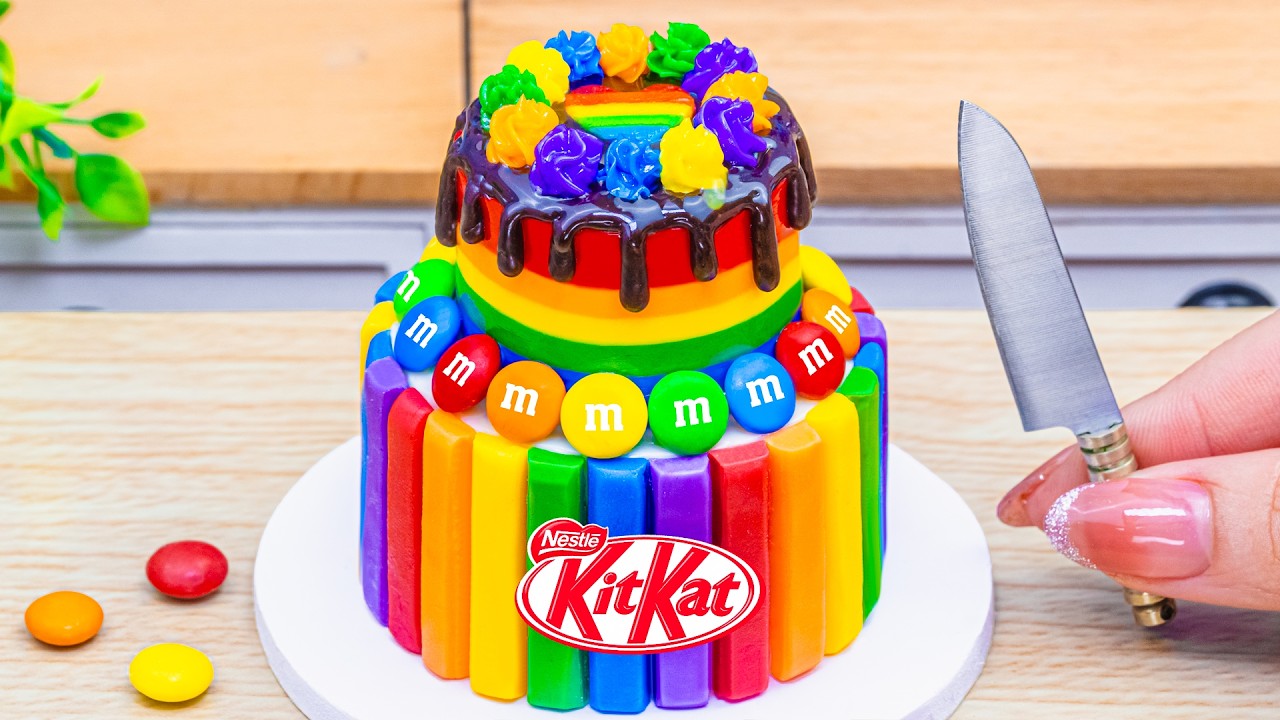 Miniature Rainbow KITKAT Cake Recipe 🌈 Mini Rainbow Cake Decoration DIY
