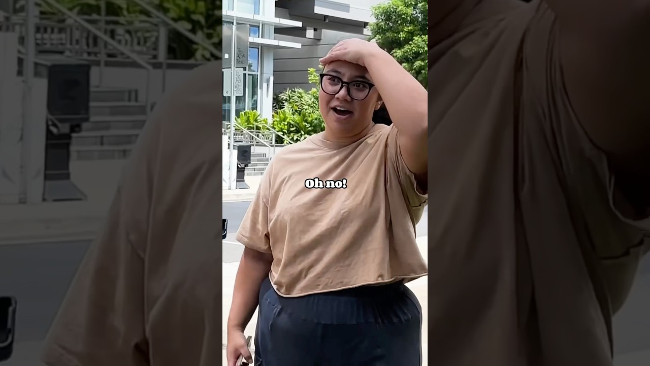Surprising a random Starbucks employee with a FREE Makeover! 😀