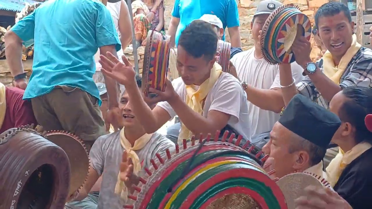 यो हो घुमाउने चुड्का।। कुमार थापा भाईको सुरिलो स्वर र कला ।।