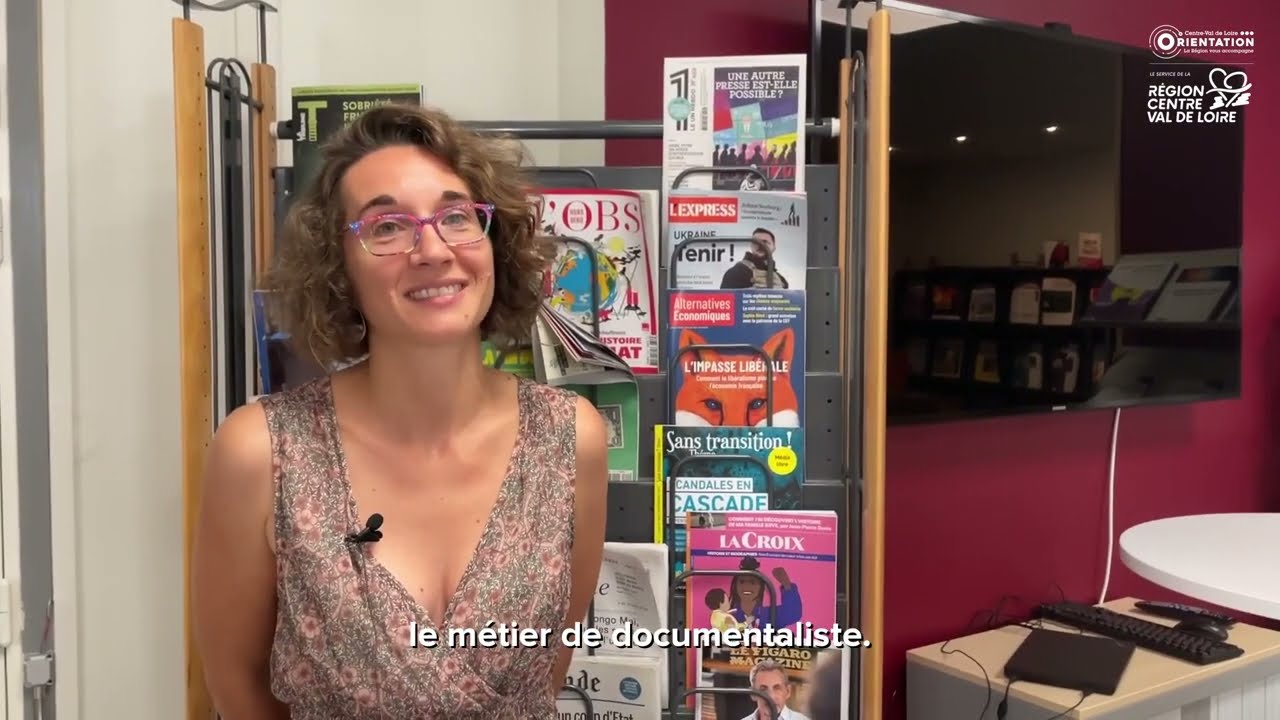 Portrait de Mélanie, documentaliste et responsable du Centre de documentation de la Région Centre-VL