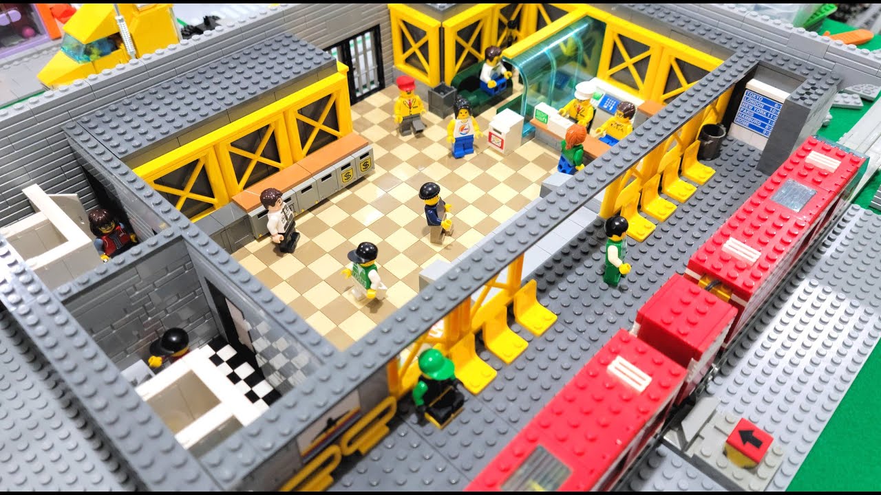 Самодельная модель станции трансфера в аэропорт из LEGO | С туалетами!